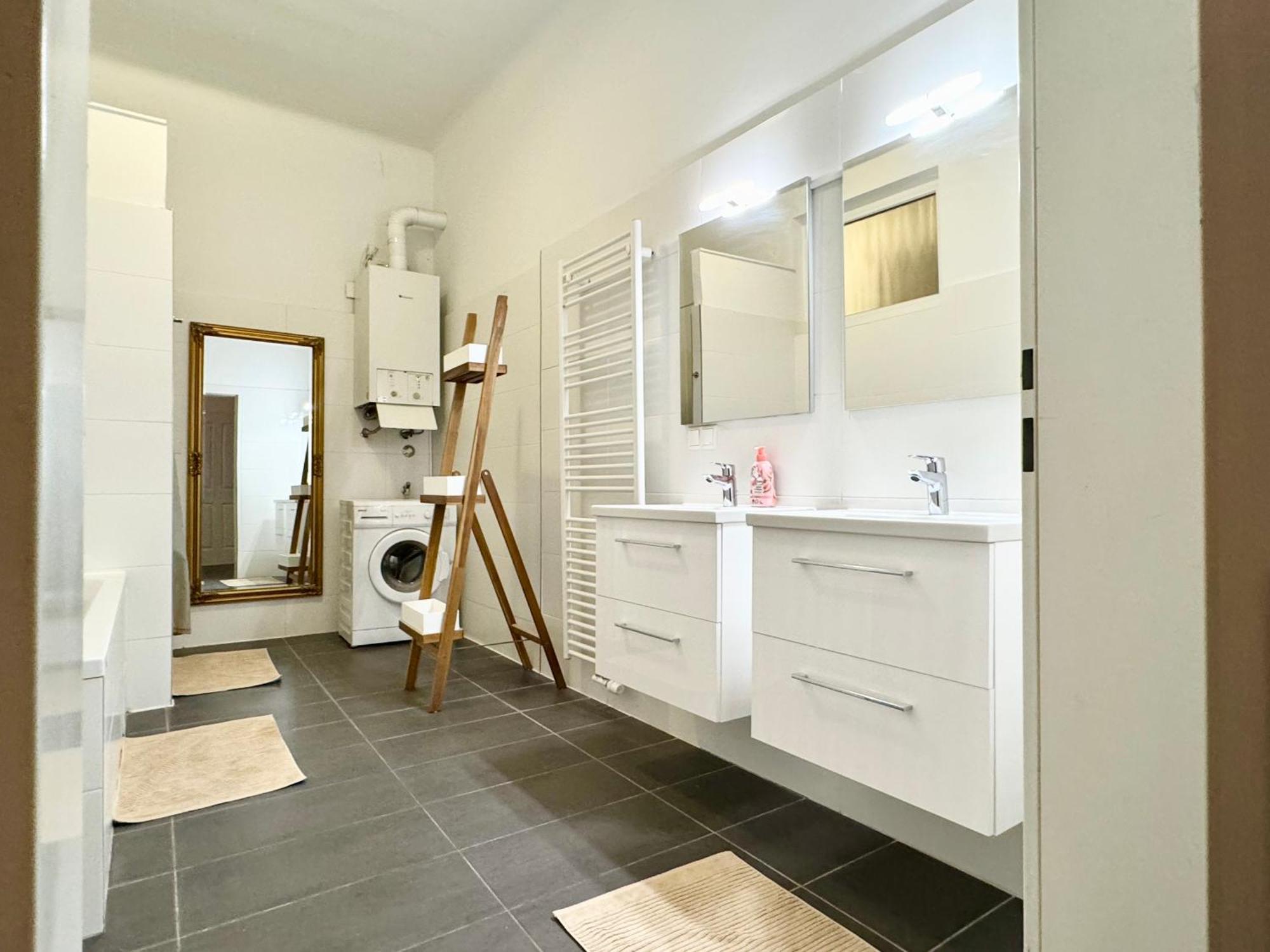 Premium Apartment Located At The Famous Vienna Kutschkermarkt Eksteriør bilde