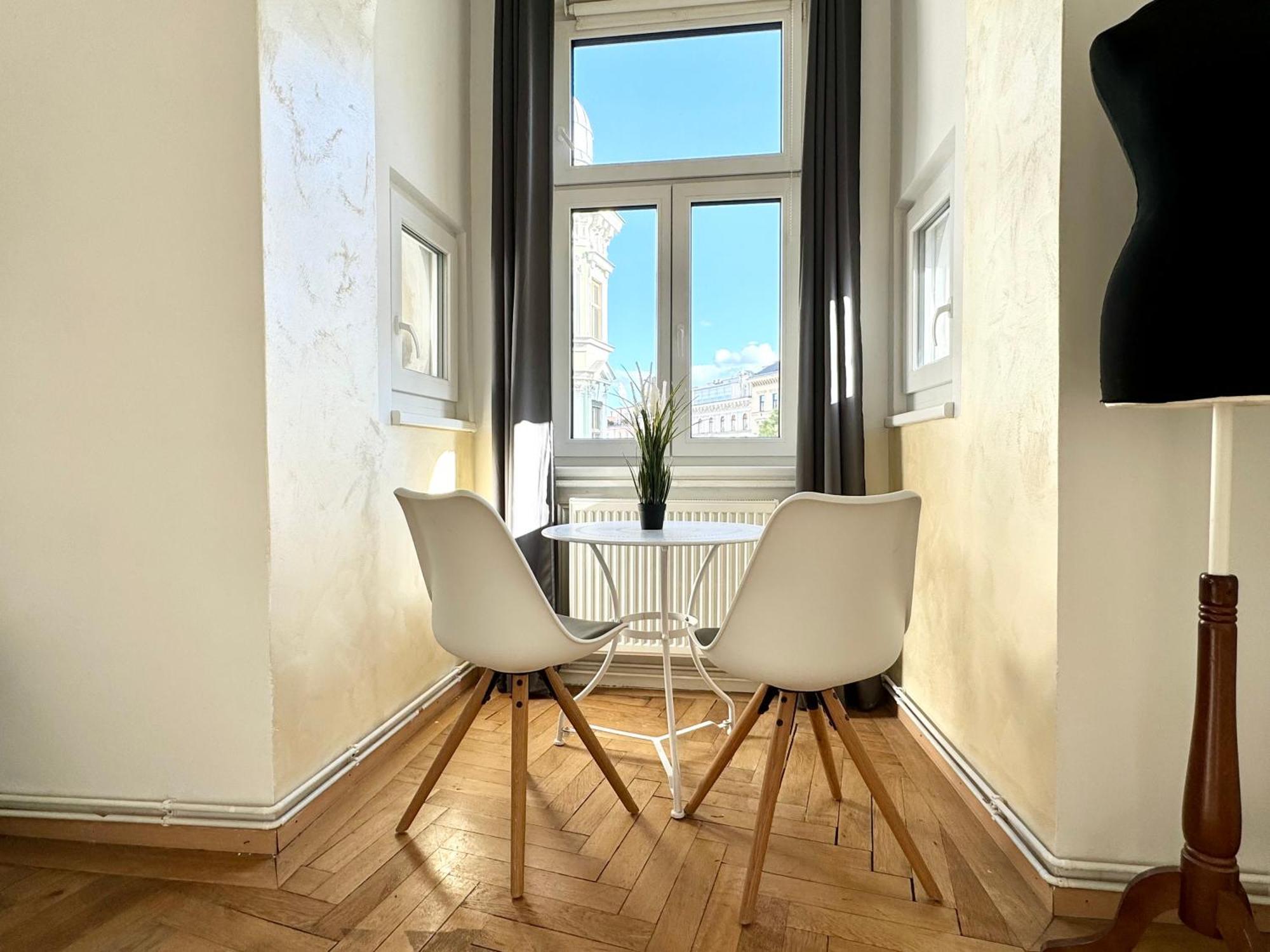Premium Apartment Located At The Famous Vienna Kutschkermarkt Eksteriør bilde